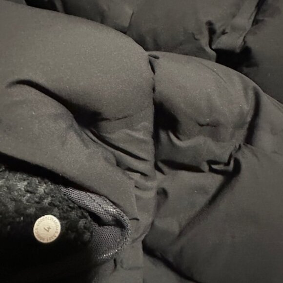 Lululemon Sleet Street Winter Jacket size 4 - Picture 4 of 4